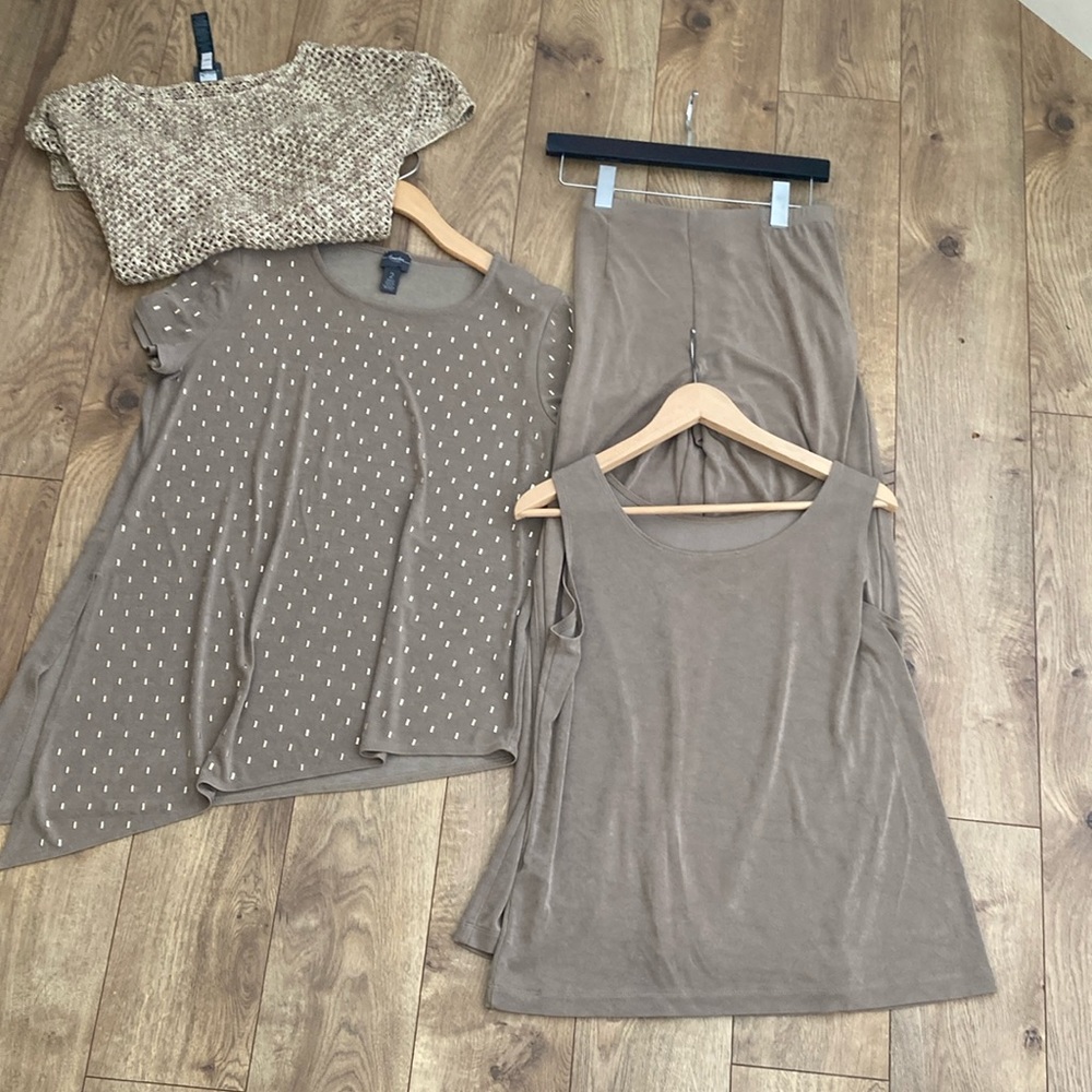 chicos  travelers collection, four piece set
